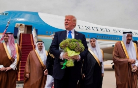 سفر ترامپ به ریاض و چشم‌انداز طراحی آمریکایی – سعودی